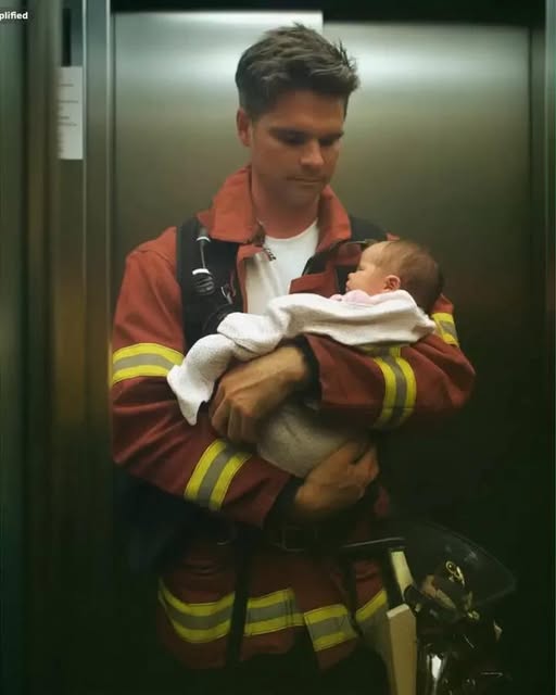 A Mysterious Baby in the Elevator: The Truth I Learned a Year Later